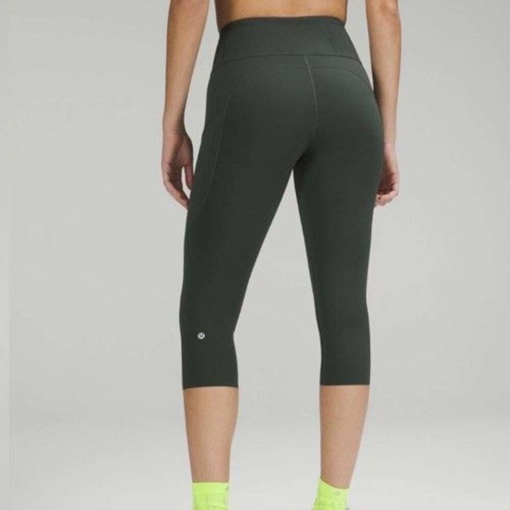 Lululemon Size 4 Fast Free Crop II Nulux Leggings 19" Olive Green